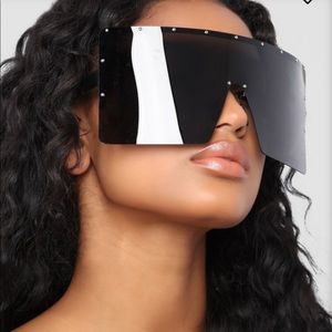Black Oversized Paparazzi Shades